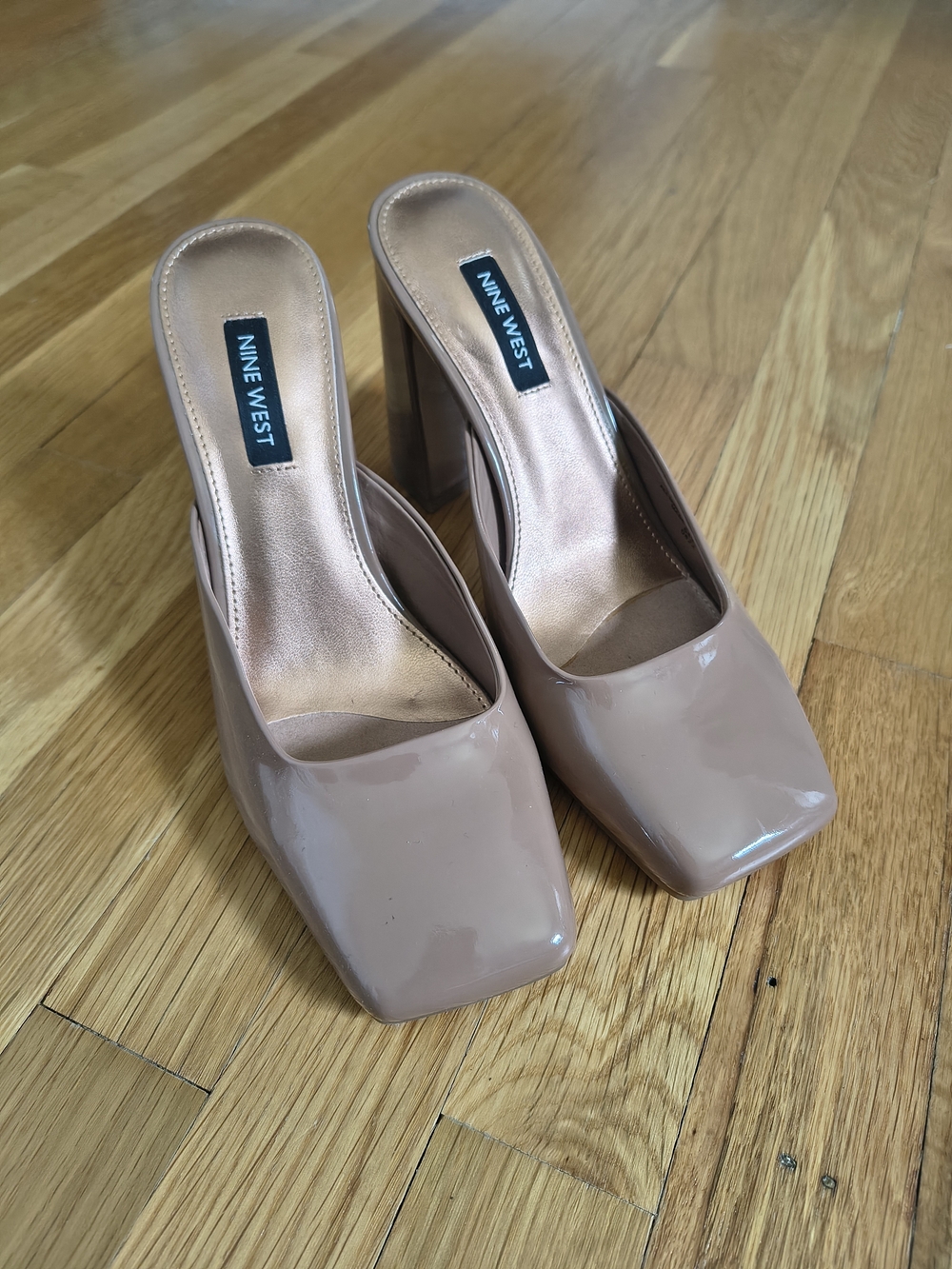 Nine West Women's Nude Patent Square-Toe Block Heel Mules